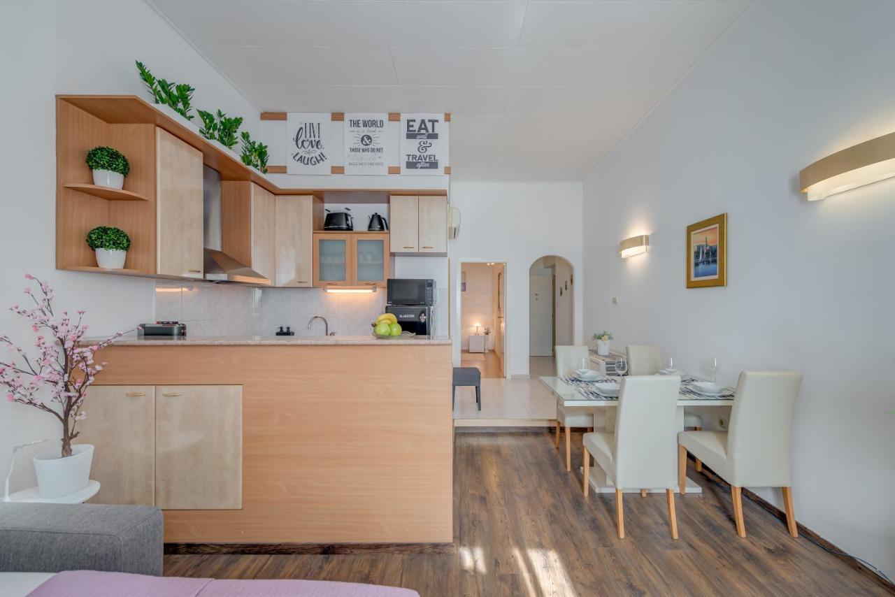 Apartments Riva Lucija By Litto สปลิท ภายนอก รูปภาพ