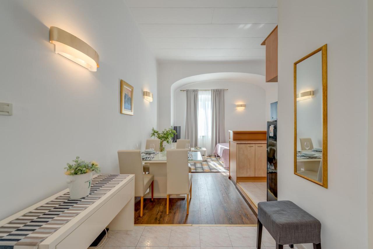 Apartments Riva Lucija By Litto สปลิท ภายนอก รูปภาพ