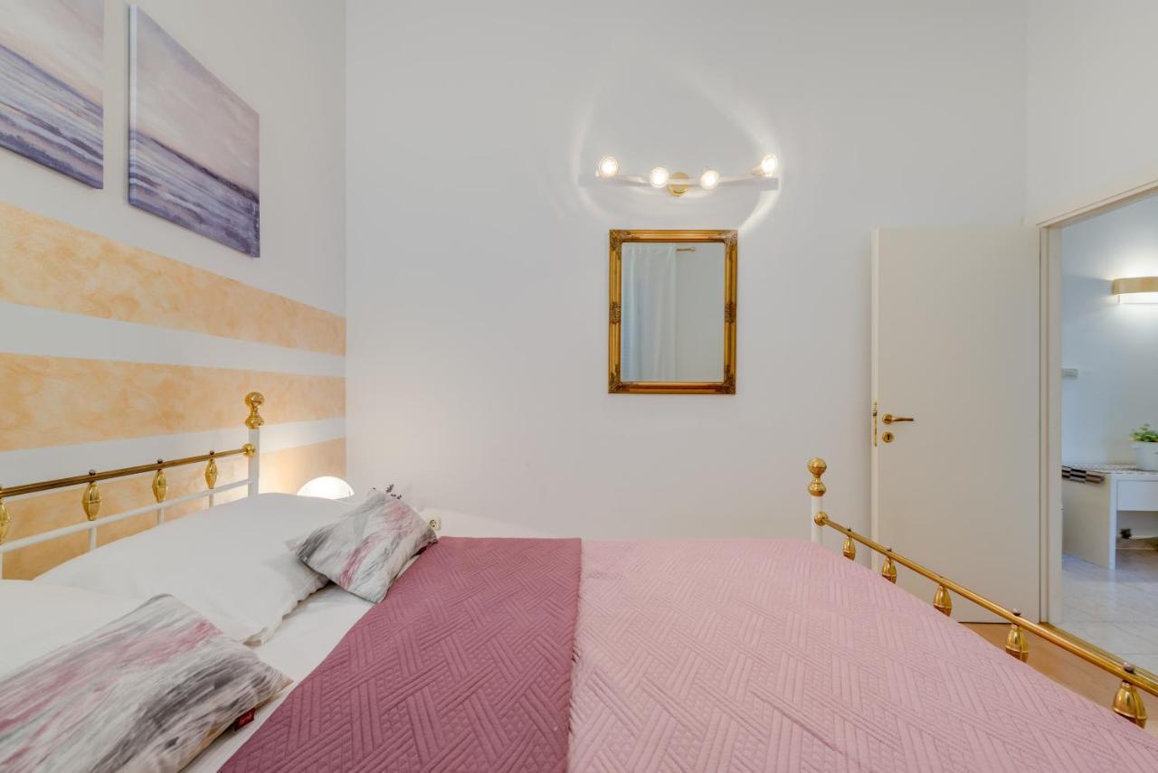 Apartments Riva Lucija By Litto สปลิท ภายนอก รูปภาพ